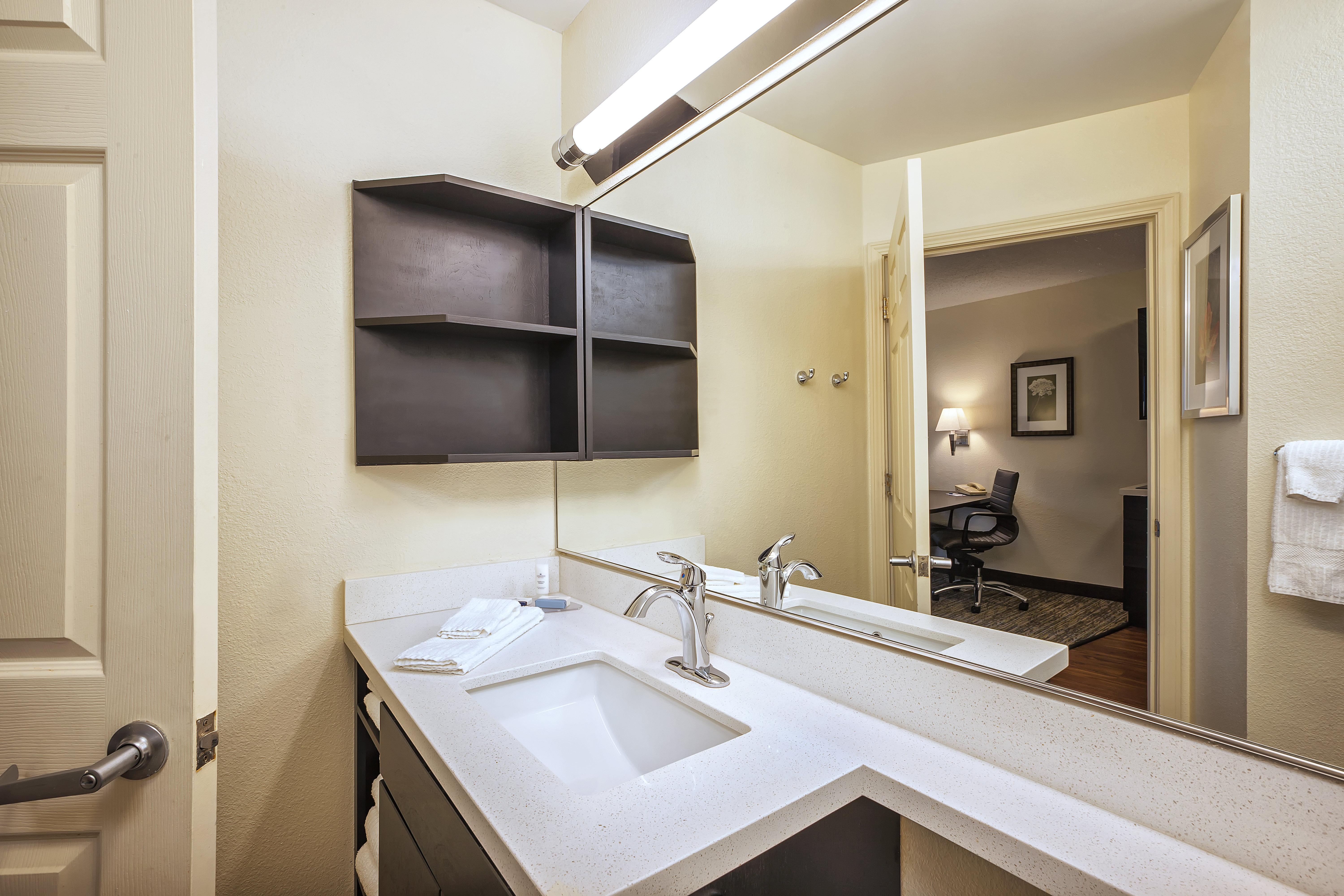 Candlewood Suites Indianapolis Northeast By Ihg Bagian luar foto