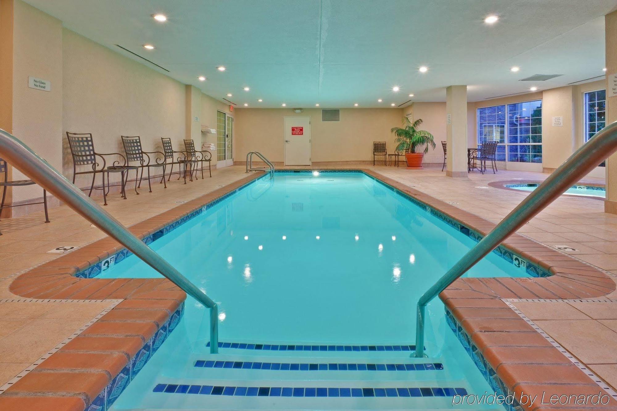 Candlewood Suites Indianapolis Northeast By Ihg Bagian luar foto