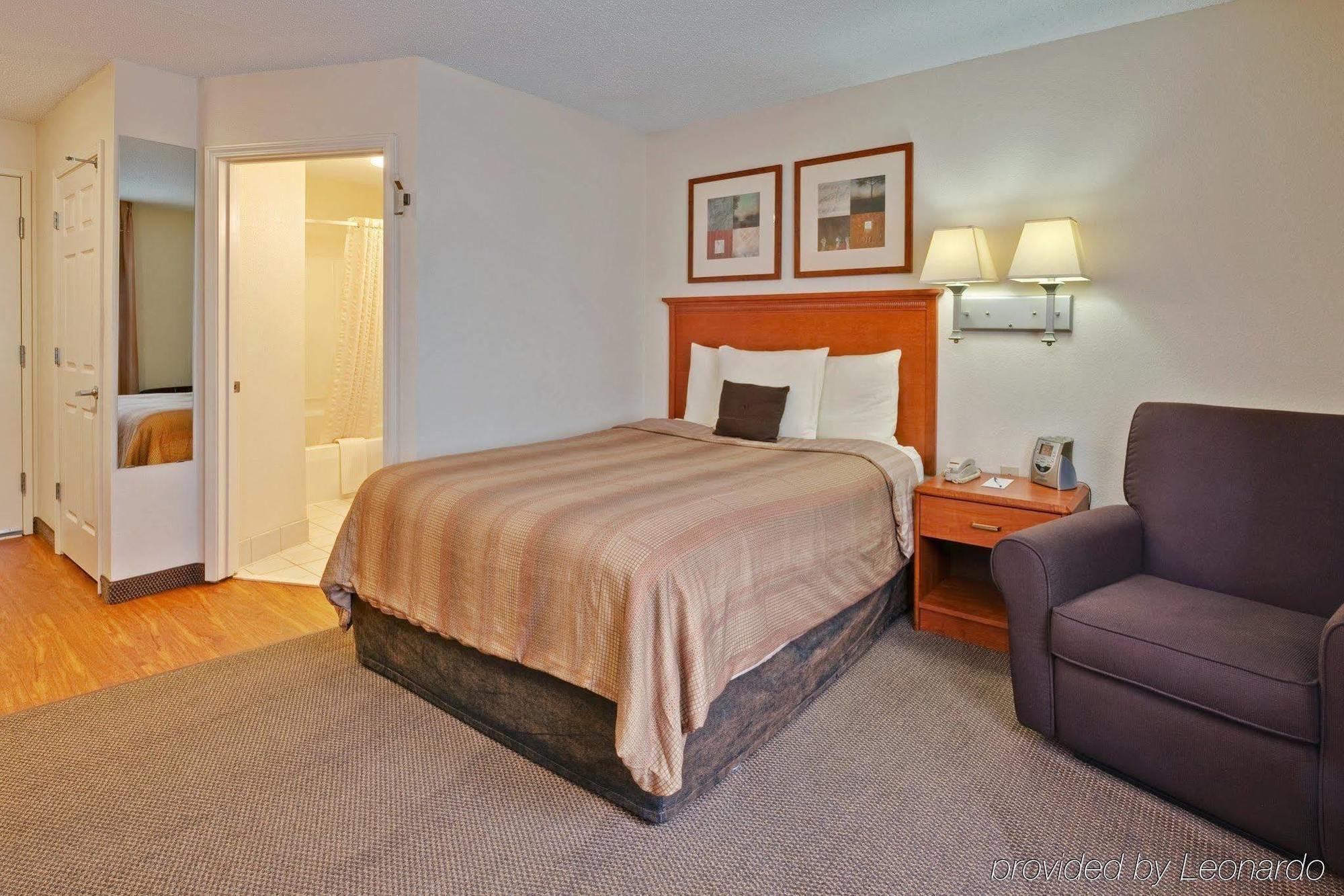 Candlewood Suites Indianapolis Northeast By Ihg Bagian luar foto