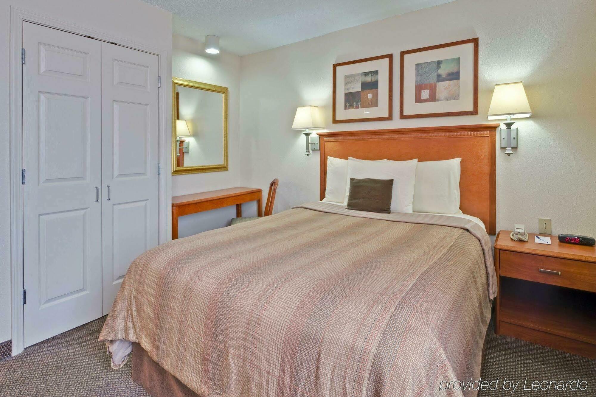 Candlewood Suites Indianapolis Northeast By Ihg Bagian luar foto