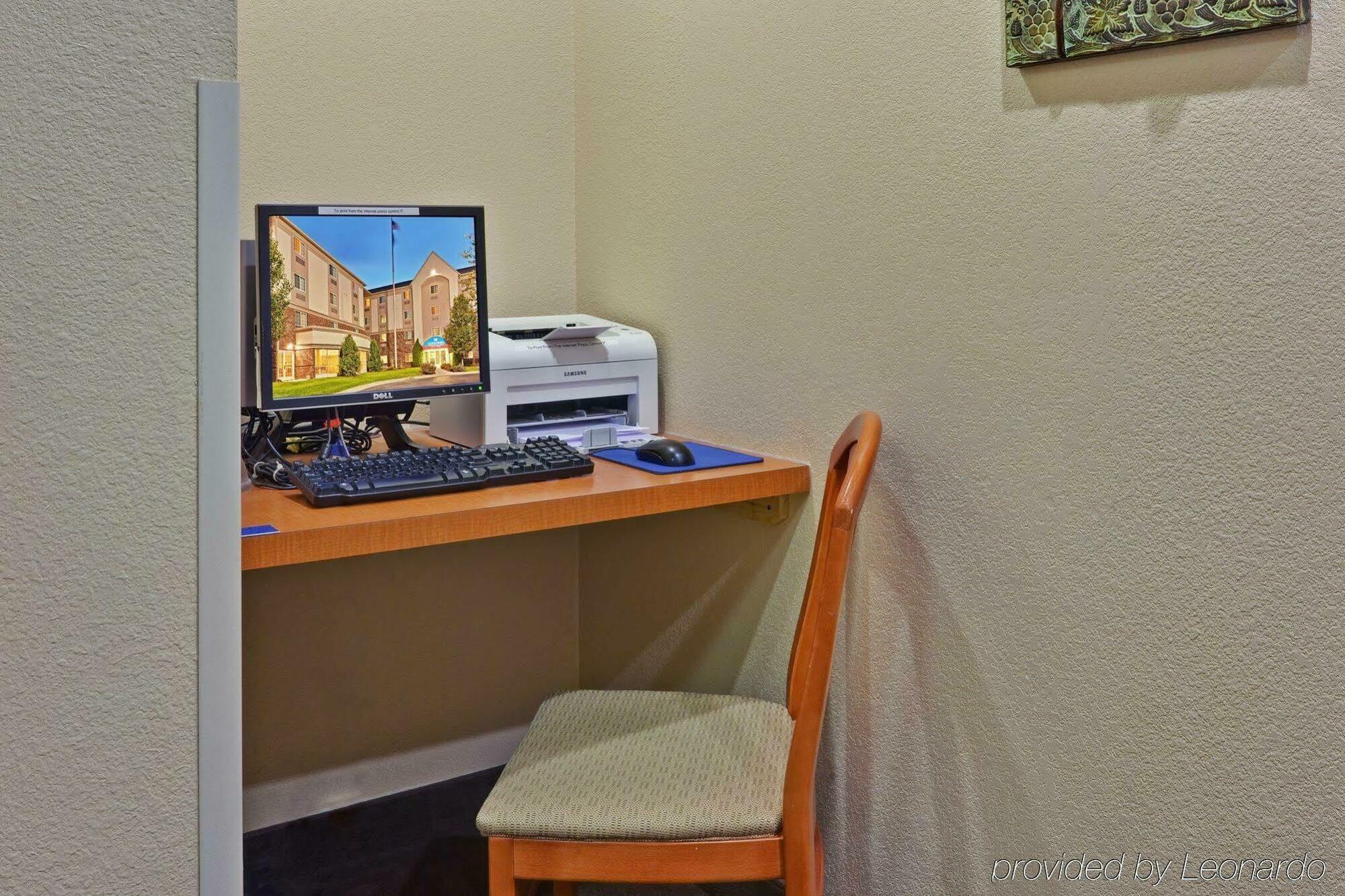 Candlewood Suites Indianapolis Northeast By Ihg Bagian luar foto